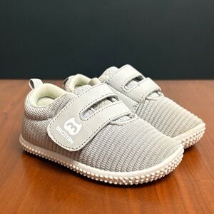 BMCiTYBM Infant Non Slip First Walkers, size 6